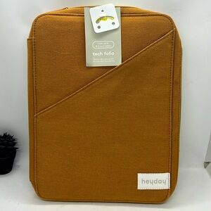 Tech Folio Travel Tablet Zip Cover Case NWT